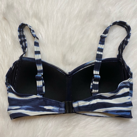 Blue and White Two Piece bathing suit - Picture 5 of 8